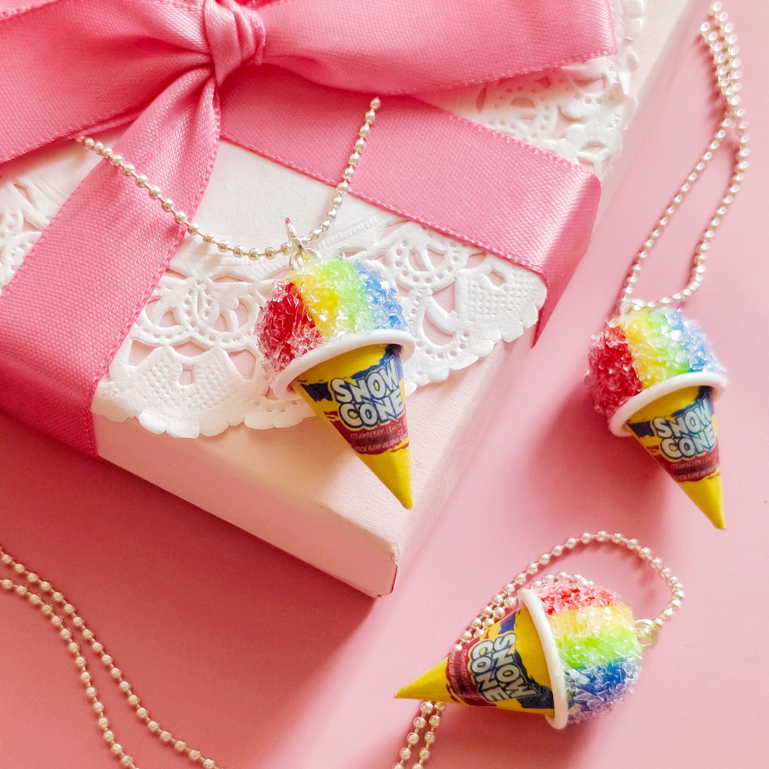 Scented Raspberry French Macaron Necklace – Tiny Hands