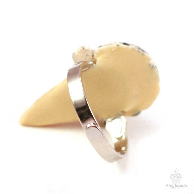 Load image into Gallery viewer, Scented Vanilla Ice-Cream Ring - Tiny Hands
 - 4
