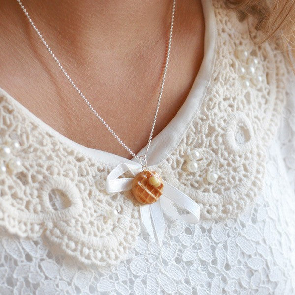 Load image into Gallery viewer, Scented Butter &amp;amp; Maple Syrup Waffle Necklace - Tiny Hands
 - 3
