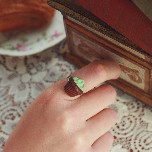 Load image into Gallery viewer, Scented Mint Chocolate Cupcake Ring - Tiny Hands
 - 2
