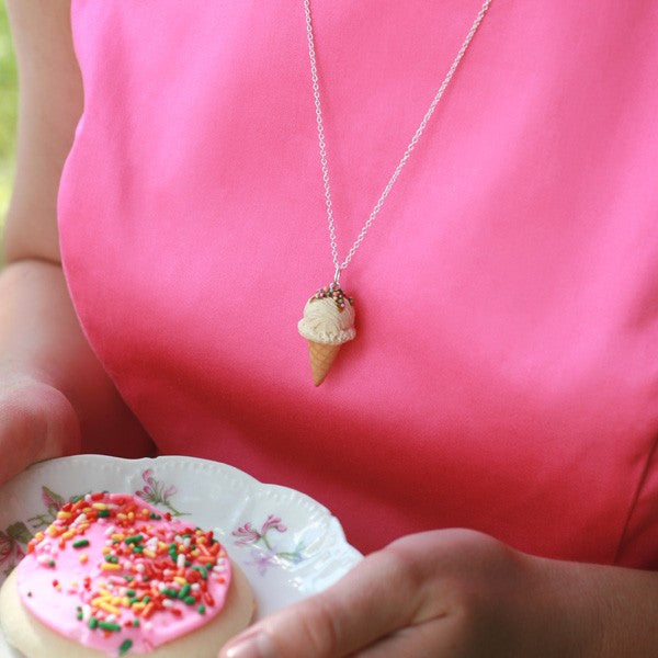 Scented Vanilla Ice-Cream Necklace - Tiny Hands
 - 2