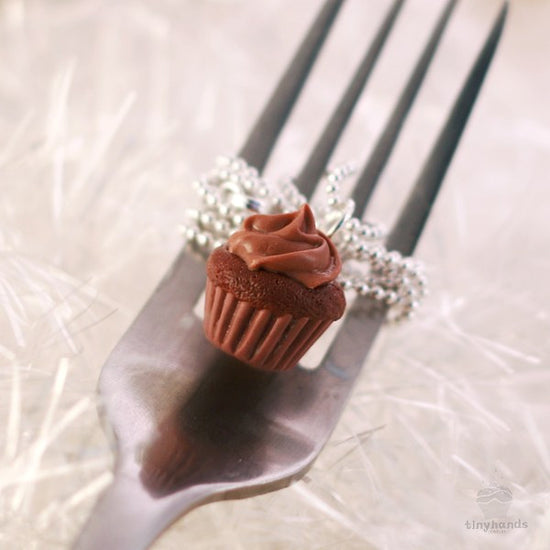 Scented Chocolate Cupcake Necklace - Tiny Hands
 - 3